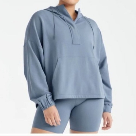 Knix Good to Go Oversized hoodie - Picture 3 of 3